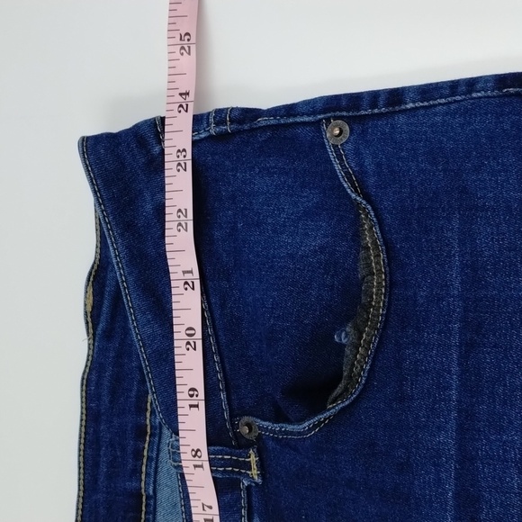 Legendary by Ashley Stewart Bootcut Jeans size 24, 31" inseam, dark wash - Picture 7 of 11
